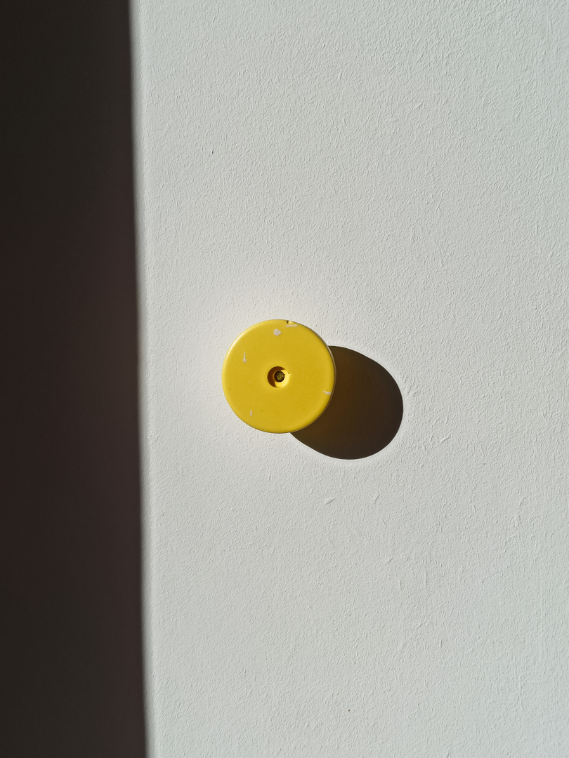 patère berthe petite jaune terrazzo blanc jesmonite hey denise