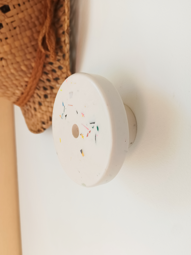patère_berthe_grande_blanc_terrazzo_multicolore_jesmonite_heydenise-2 - Copie