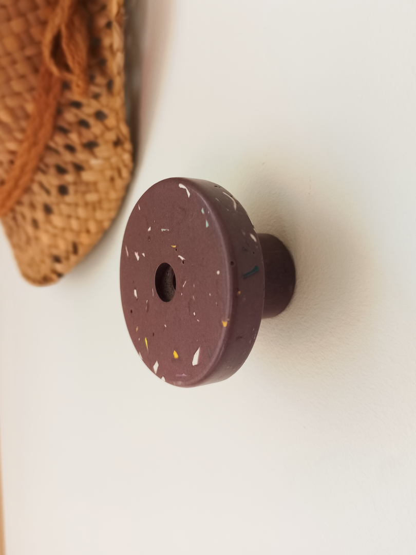 patère_berthe_petite_violet_terrazzo_multicolore_jesmonite_heydenise-2